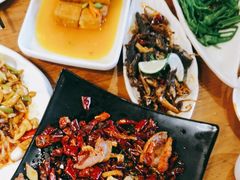 -隔壁老王·家常云南菜(花巷店)