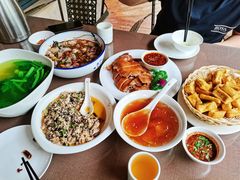 -湖泉水云间餐厅·弥勒地道菜(B座店)