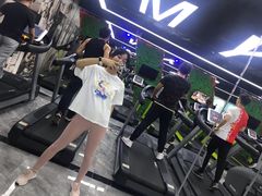 -宝德龙游泳健身