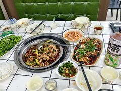 -周良天山牛杂城(天山路总店)