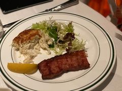 招牌蟹肉饼-Wolfgang’s Steakhouse 沃夫冈牛排馆(上海白玉兰广场店)