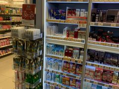 -万宁(机场T1 L7禁区东大堂店)