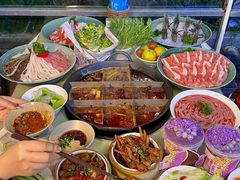 -赵美丽·重庆社区火锅·直营店(火车东站·中豪国际店)