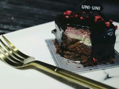 -UNI UNI(环亚凯瑟琳店)
