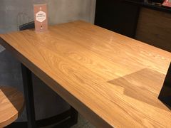 用餐区-星巴克(港汇1号办公楼店)