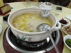 胡椒猪肚煲鸡汤-古膳记猪肚鸡.生蚝鸡(拱北店)