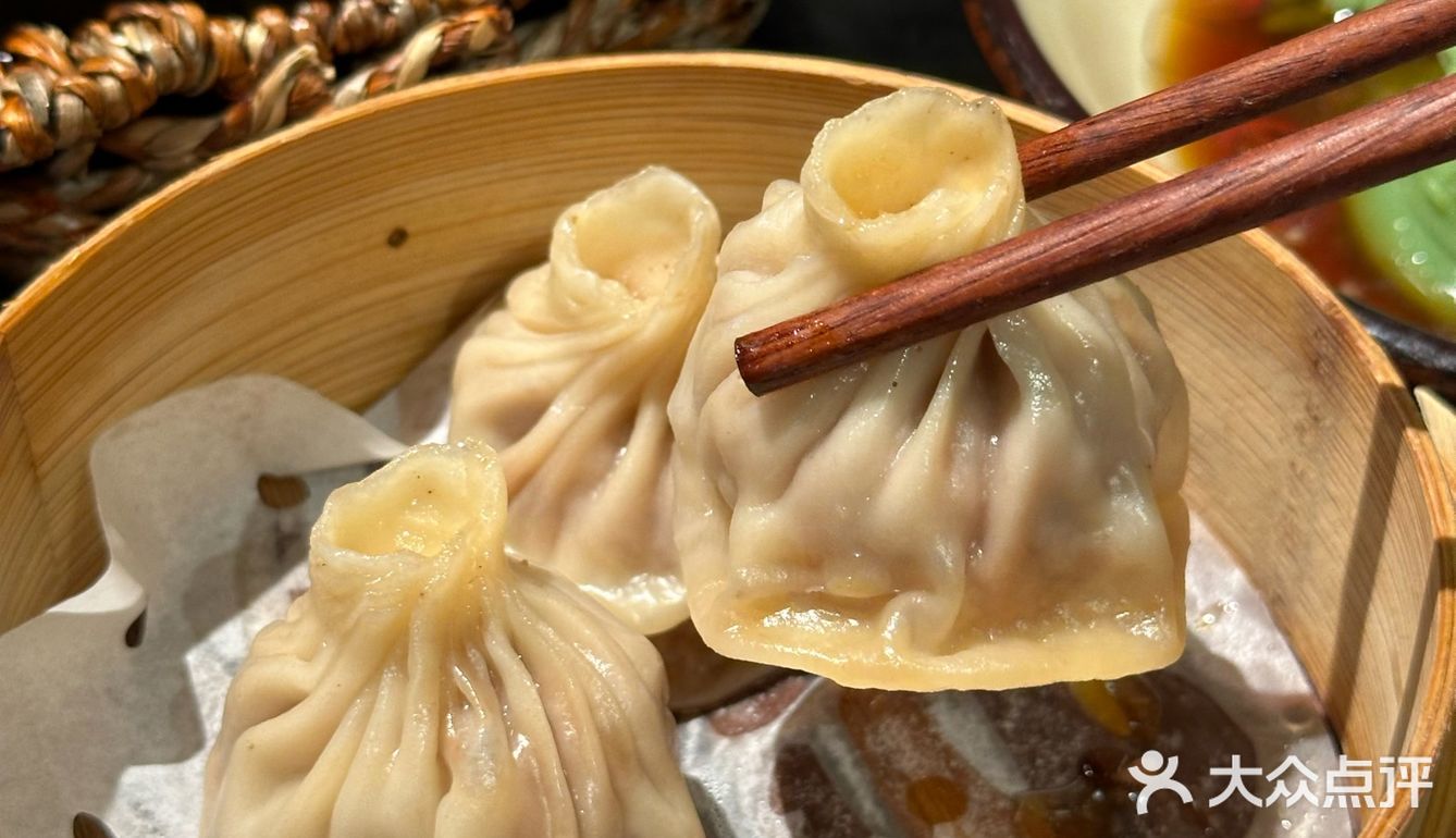 杭州真的是遥遥领先！！吃个饭惊现巨大蒲扇！