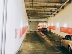 -融创茂-停车场