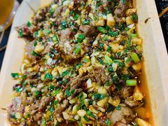 招牌铁板孜然牛肉-肉店炸炸炸·爆汁孜然牛肉