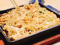 石板酸菜-孙家外婆•长春地标美食新名片(红旗街万达店)