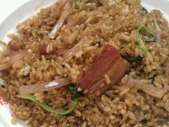 腊肉炒饭-泰煌鸡·上海白斩鸡·鸡汤面(万航店)