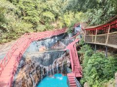 -天门沟九州驿站树上汤泉