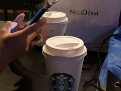 -星巴克(西藏路店)