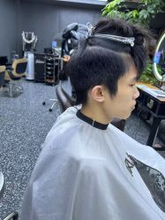 -藤野造型专业烫染接发