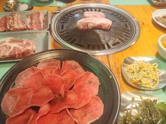 -唯成•韩国炭火烤肉 유성고기