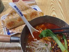 -魔都三兄弟酸辣粉·蘸卤炸串(虹桥万科店)