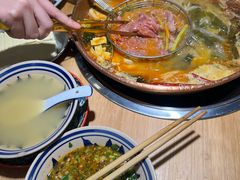 -洱火云南酸菜牛肉火锅(石景山当代商城店)