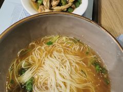 -哇蛙牛功夫面渝都料理(龙阳广场店)