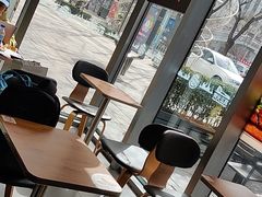 靠窗位-汉堡王(北京三里屯购物中心)