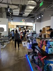 -国际蓝孩(万象城店)