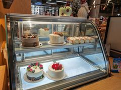 面包甜点陈列柜-西村叔叔的店·面包·甜品·蛋糕(清河万象汇店)