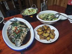 -芦茨金富饭庄·25年老字号·专做稻草鸡