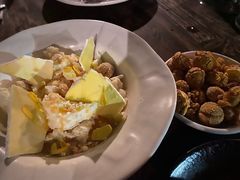 百香果奶酒白巧克力慕斯蛋白霜-Ocean's Table 欧舍
