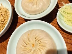 -裕兴记•蟹黄面馆(人民广场店)