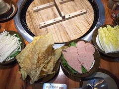 -锅来乐地锅鸡(安亭店)