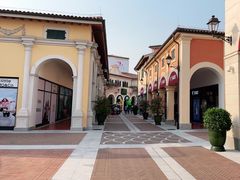 -佛罗伦萨小镇广佛名品奥特莱斯(疏港路店)