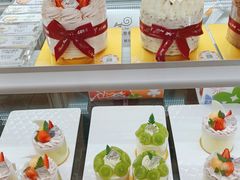 -花花卷卷·鲜食蛋糕(静安久光百货店)