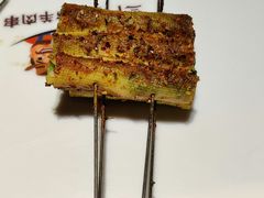 豆皮菜卷-三个大叔烤羊肉串·炭炉砂锅菜(西三旗店)