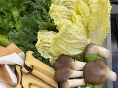 -红鼎豆捞·非遗鲍皇汤火锅(宝丰路店)