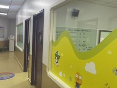 -瑞思少儿中心·少儿英语素养启蒙(勒泰直营校区)