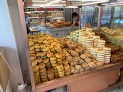 面包甜点陈列柜-杨老大焙子月饼干货(宽巷子民族美食街店)