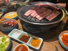 -明洞阿姨·韩式酱蟹烤肉·创意料理(三元桥店)