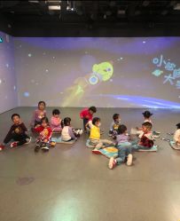 -小鸡哆哆故事屋·儿童乐园(嘉里城店)