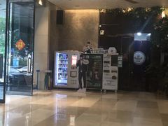 -粤塔x电竞酒店(深圳龙华大浪后浪新天地店)