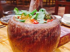 -老滇山寨•云南特色菜•地方菜•民族风情歌舞表演(金碧店)