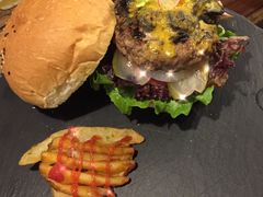 -HIGH FIVE哈福手工汉堡(桂林路店)