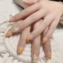-悦指间美甲美睫