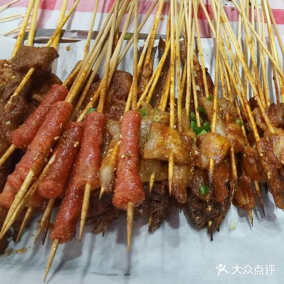 吴鲜记龙虾烧烤海鲜大排档(前进路店)