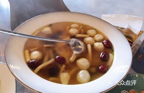 Health-Preserving Mushroom Fish Ball Soup
