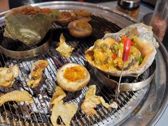 -围炉肉舍•炭烤活鳗•丹东海鲜烤肉(步行街店)