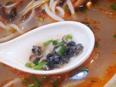 -丽丽三鲜螺蛳粉(田林路店)