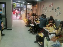 大堂-俭让佬妈现卤串串(温江总店)