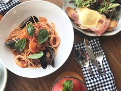 -ROAST coffee & eatery