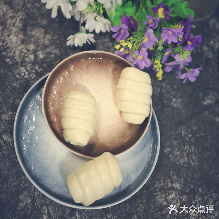 像云朵一样肥嘟嘟的香肠卷，你喜欢这样的早餐吗？