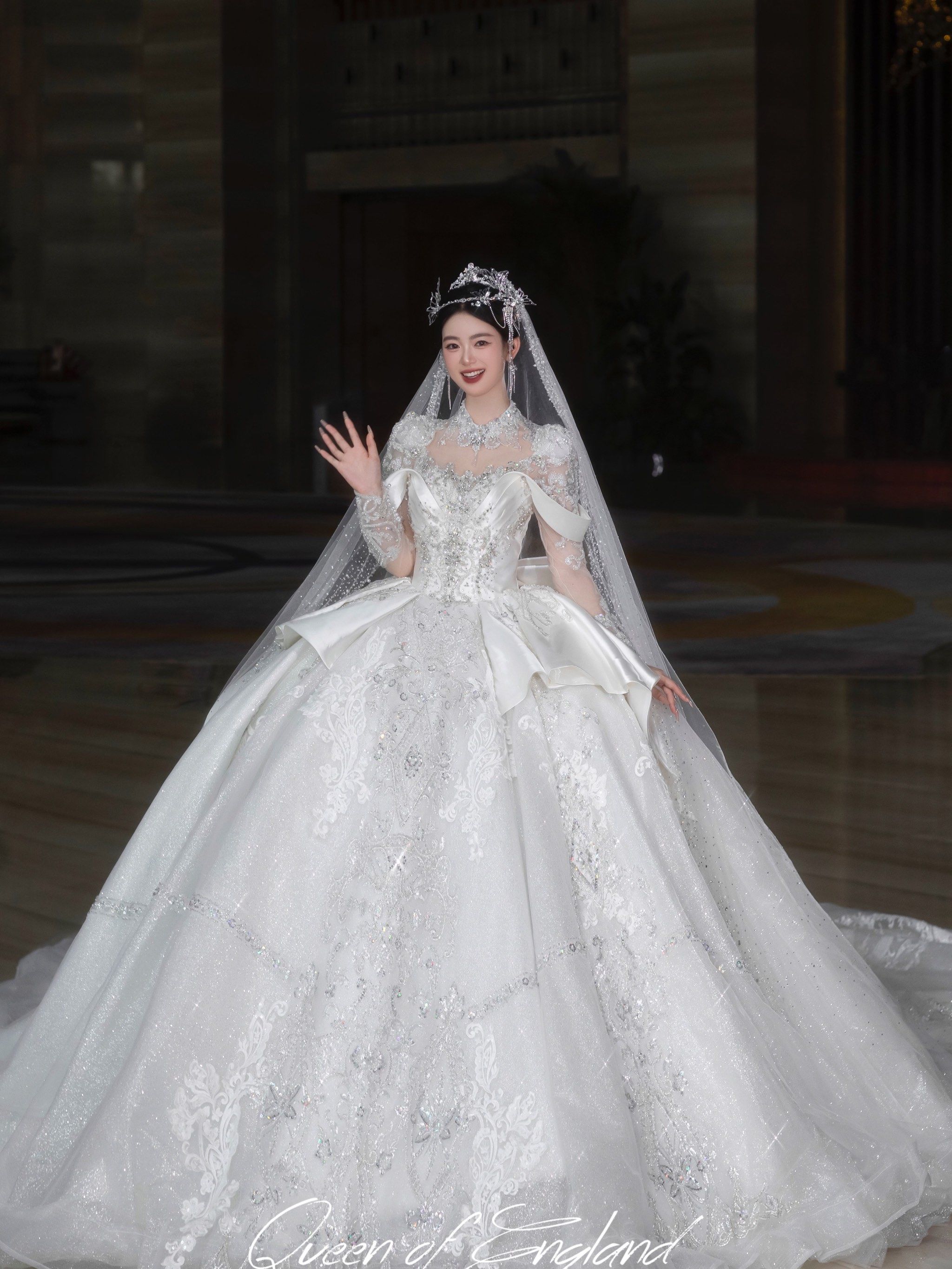 只对公主👸🏻可见的缎面宫廷婚纱～缎与
