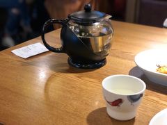 餐具摆设-杭百味·大众精选杭帮菜(西湖音乐喷泉店)